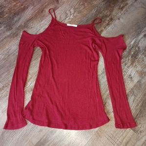 💥3 for $15💥 Cold shoulder top